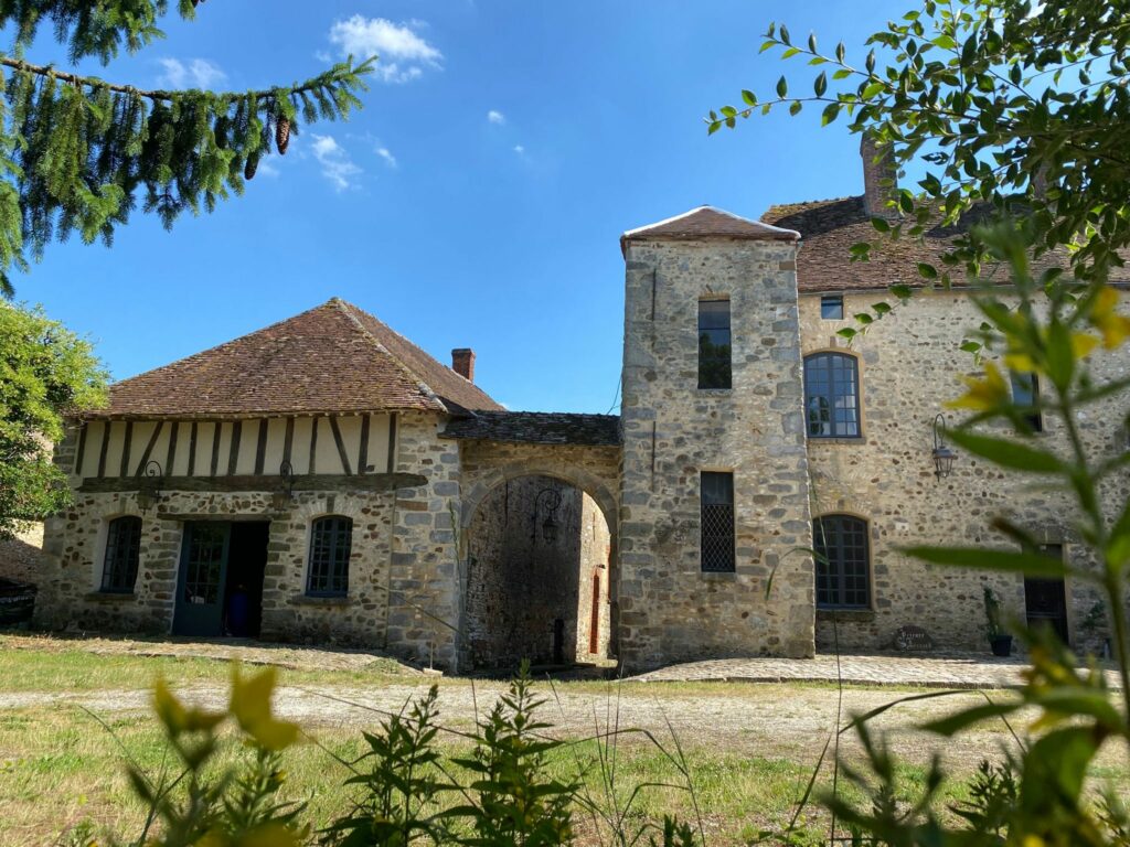 Le Domaine Le Saint Leonard est situé dans le 77